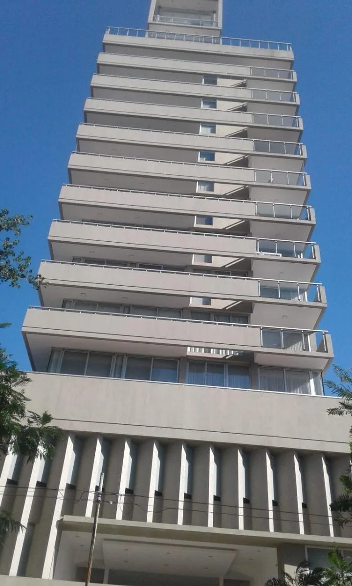 2 ambientes con balcón