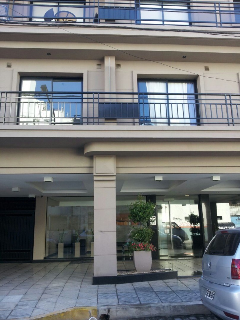 Departamento de 1 dormitorio en alquiler en Flores