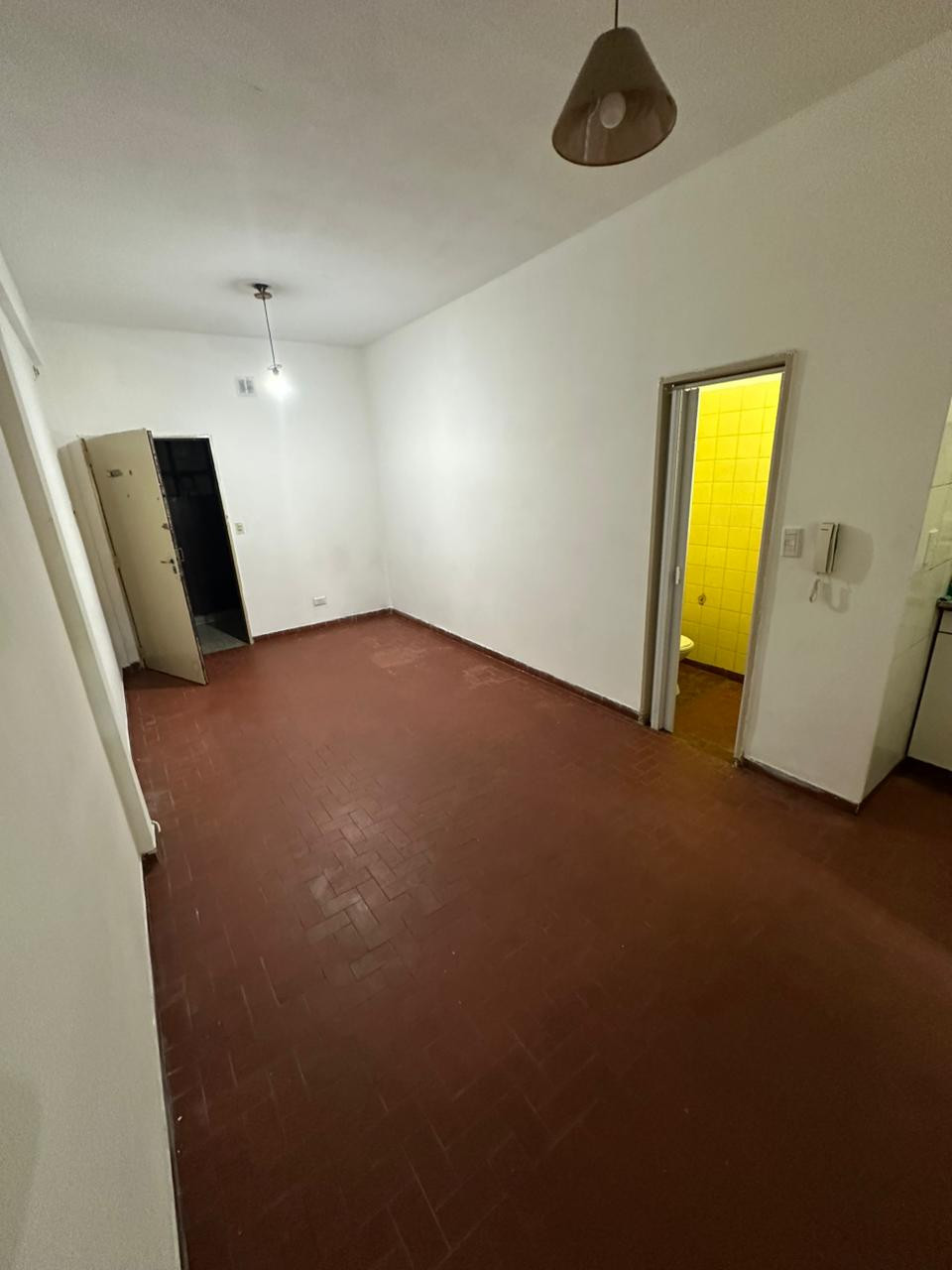 Departamento de 2 ambientes en Morón centro, 1 dormitorio en planta baja