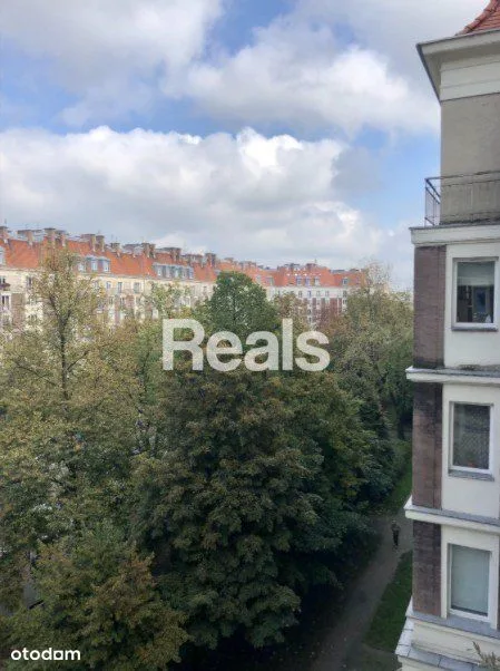 Wspaniała lokalizacja, 3 pokoje, winda, metro