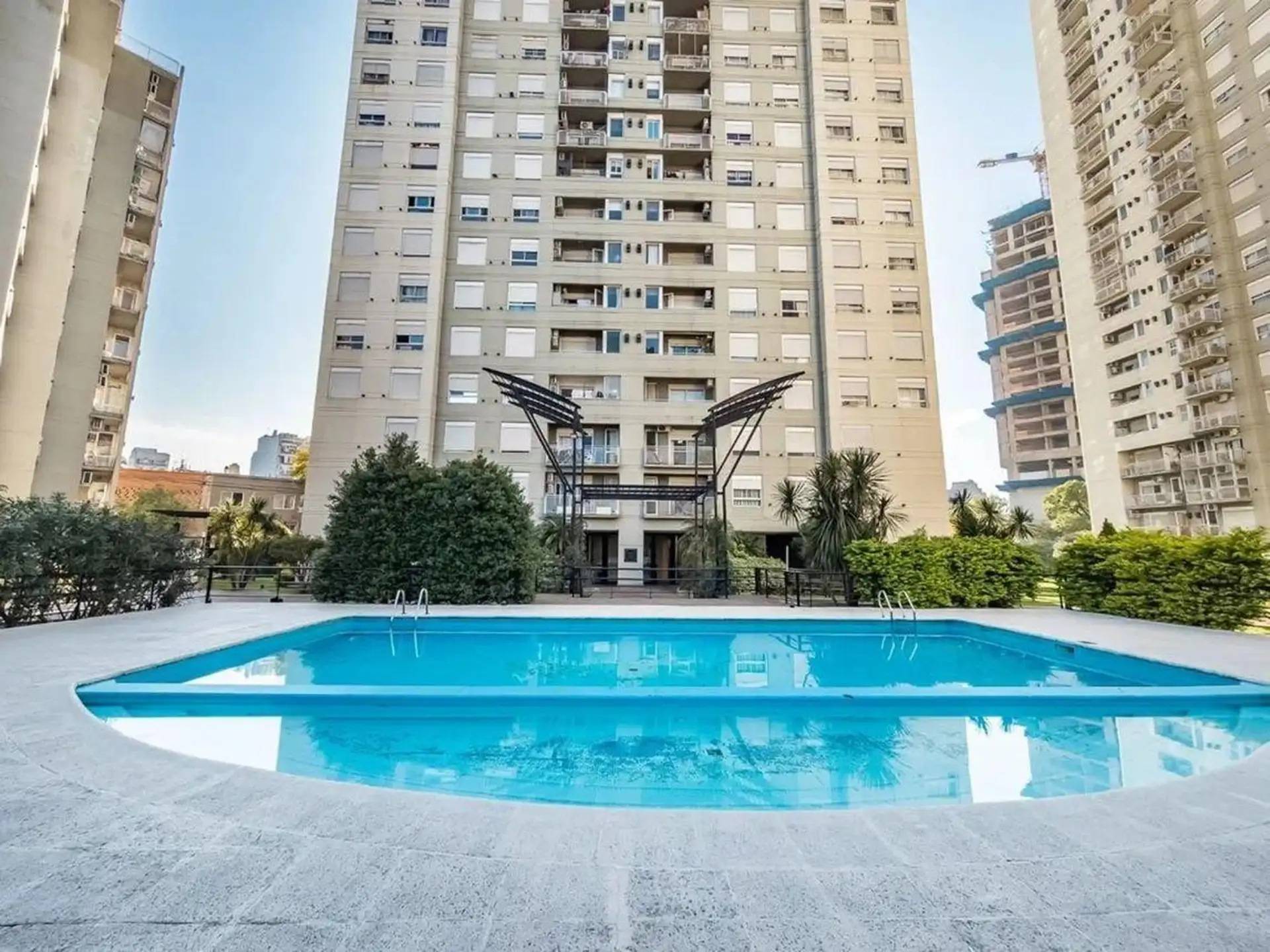 Apartamento mobiliado de 3 ambientes com varanda em Balvanera