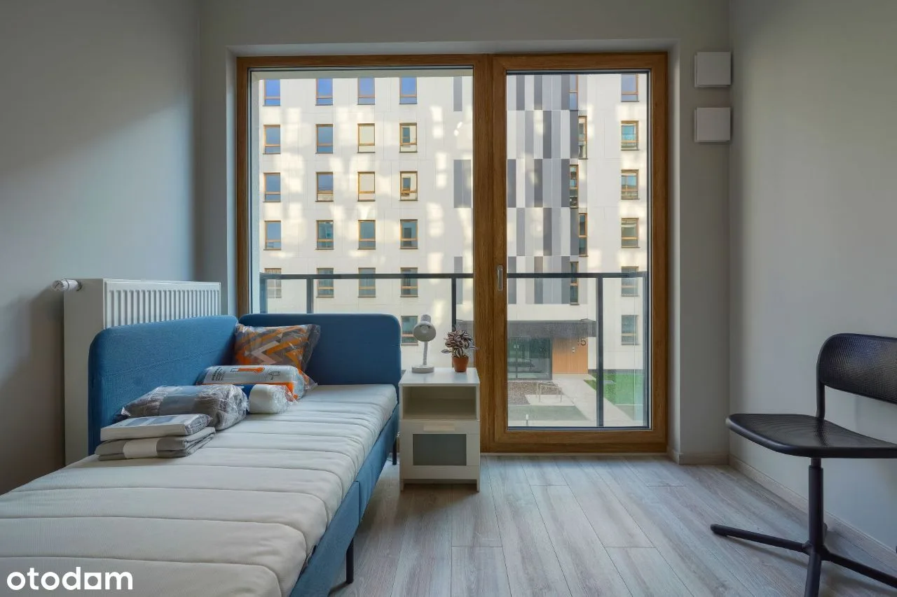 Prywatność, kuchnia i 2oddzielne pokoje, wyposaż, balkon, bezpoś,garaż