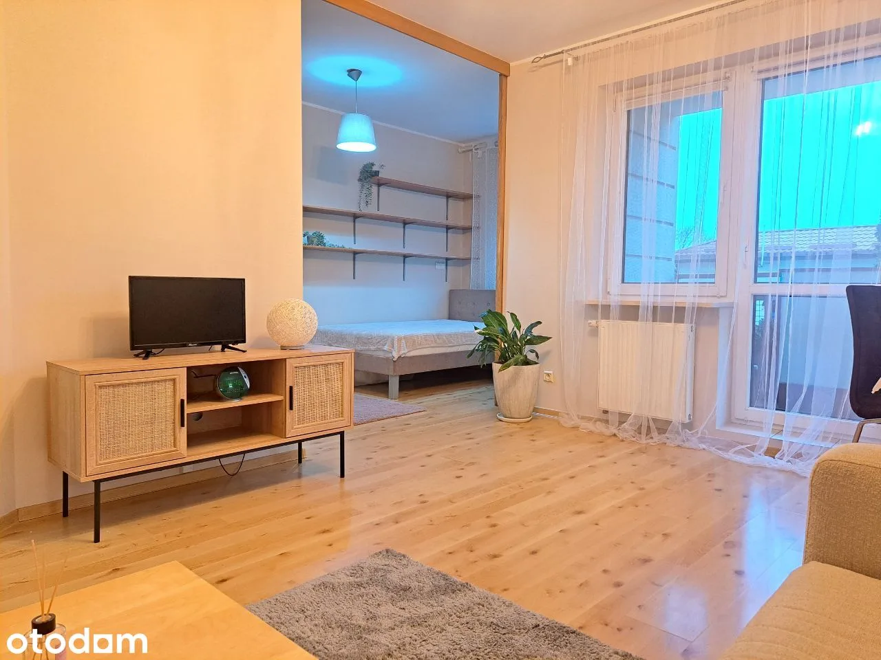 Przytulne dwa pokoje, metro Imielin, balkon