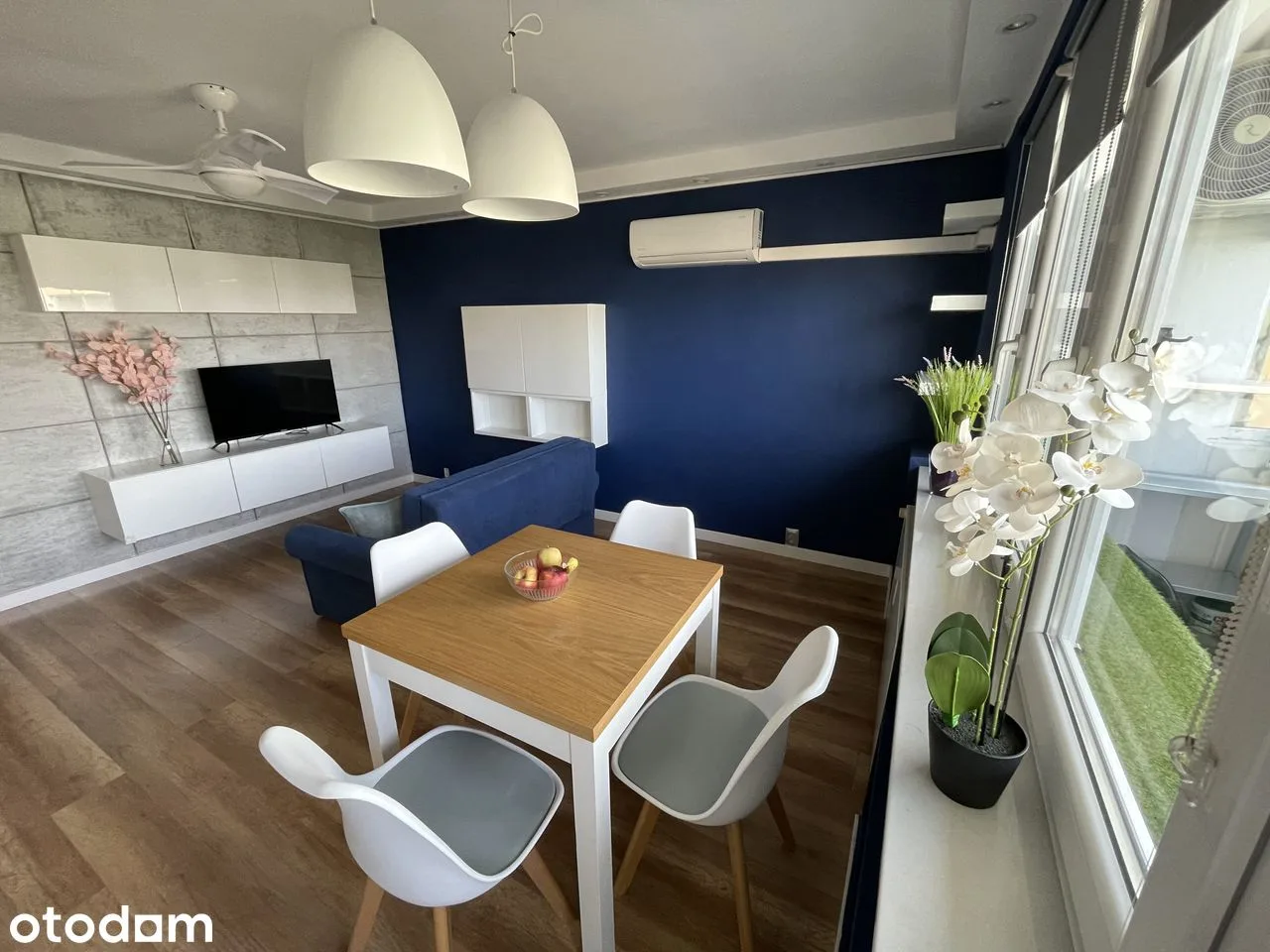 9/10 floor, 2 rooms, air conditioning