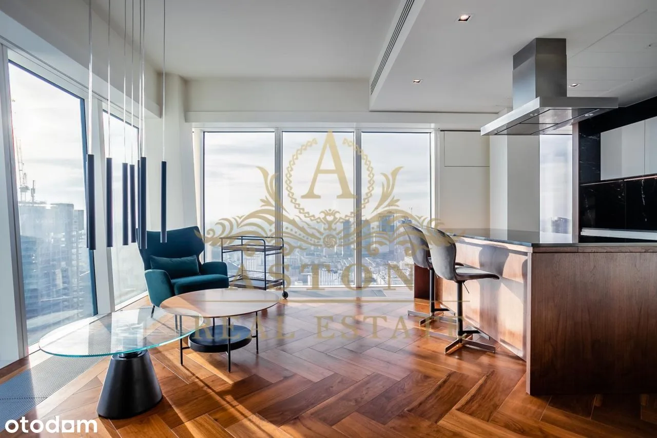 Stunning apartment on Złota 44