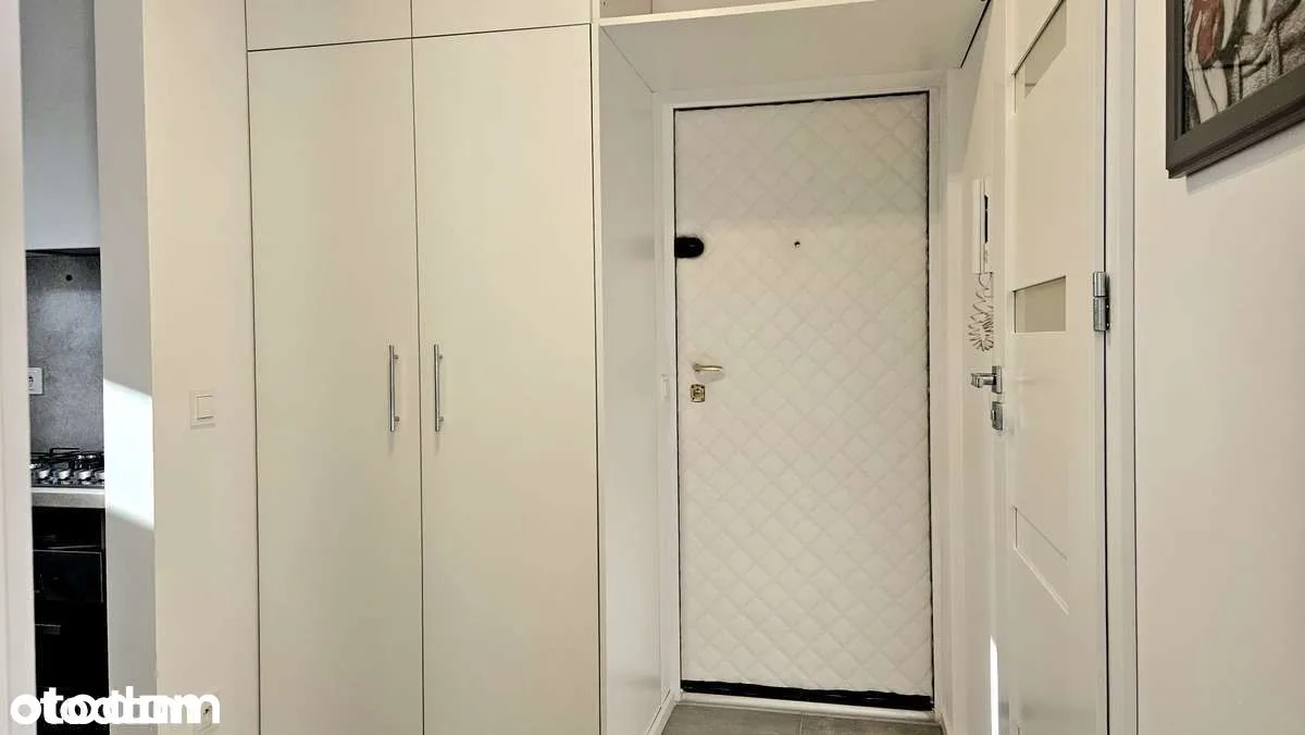 38 m², loggia, quiet center