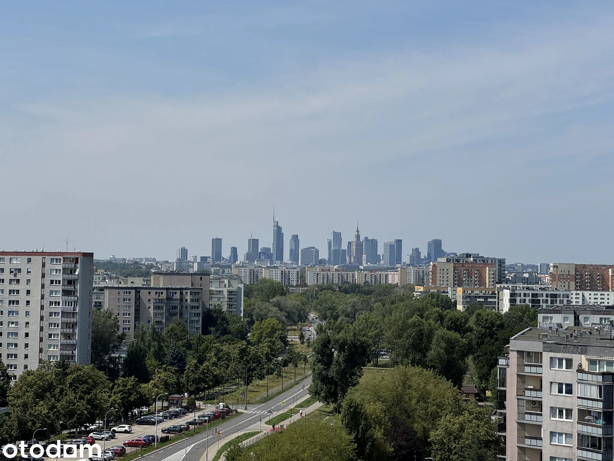PANORAMA WARSZAWY! Przestronne 2 pokoje z osobną kuchnią i balkonem.