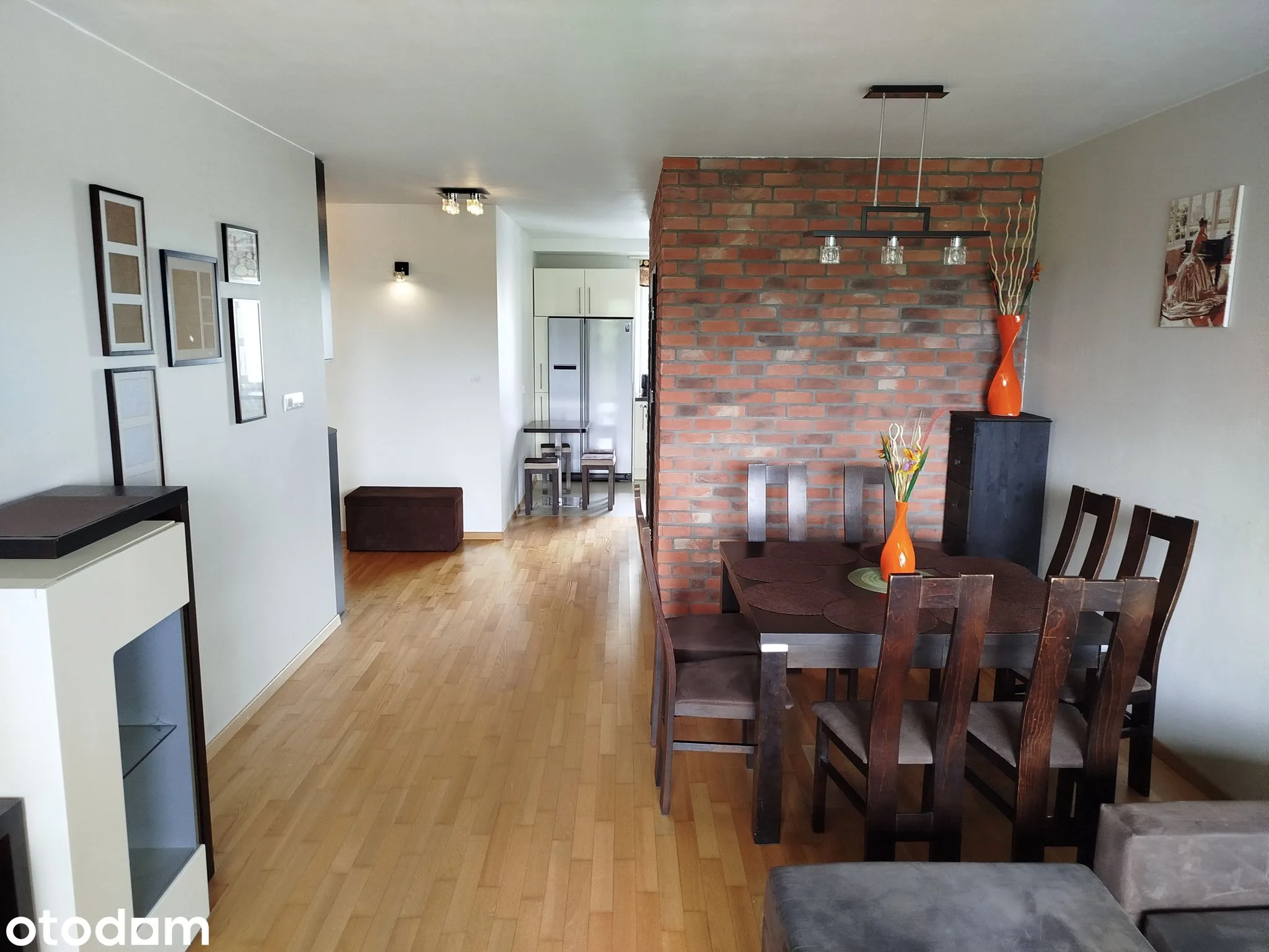4º piso con balcón, 67 m²