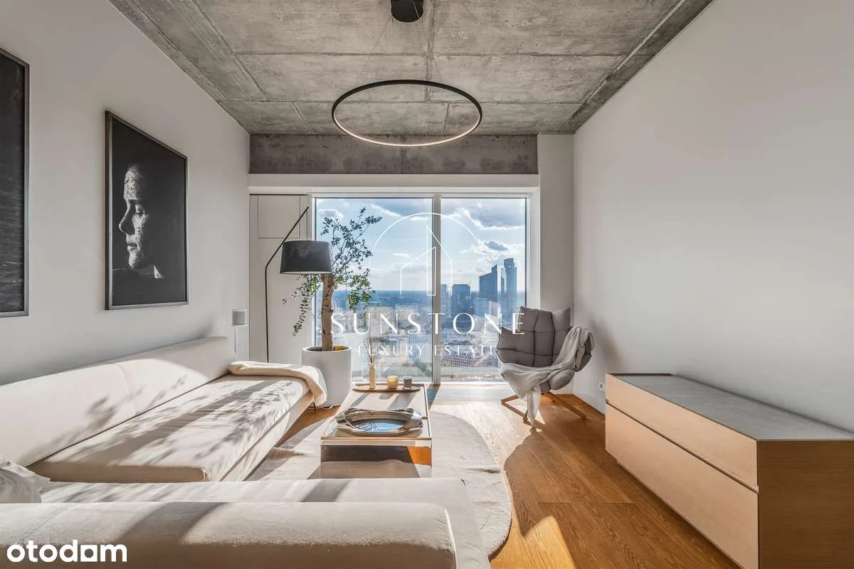 Apartament 64 m², Złota 44