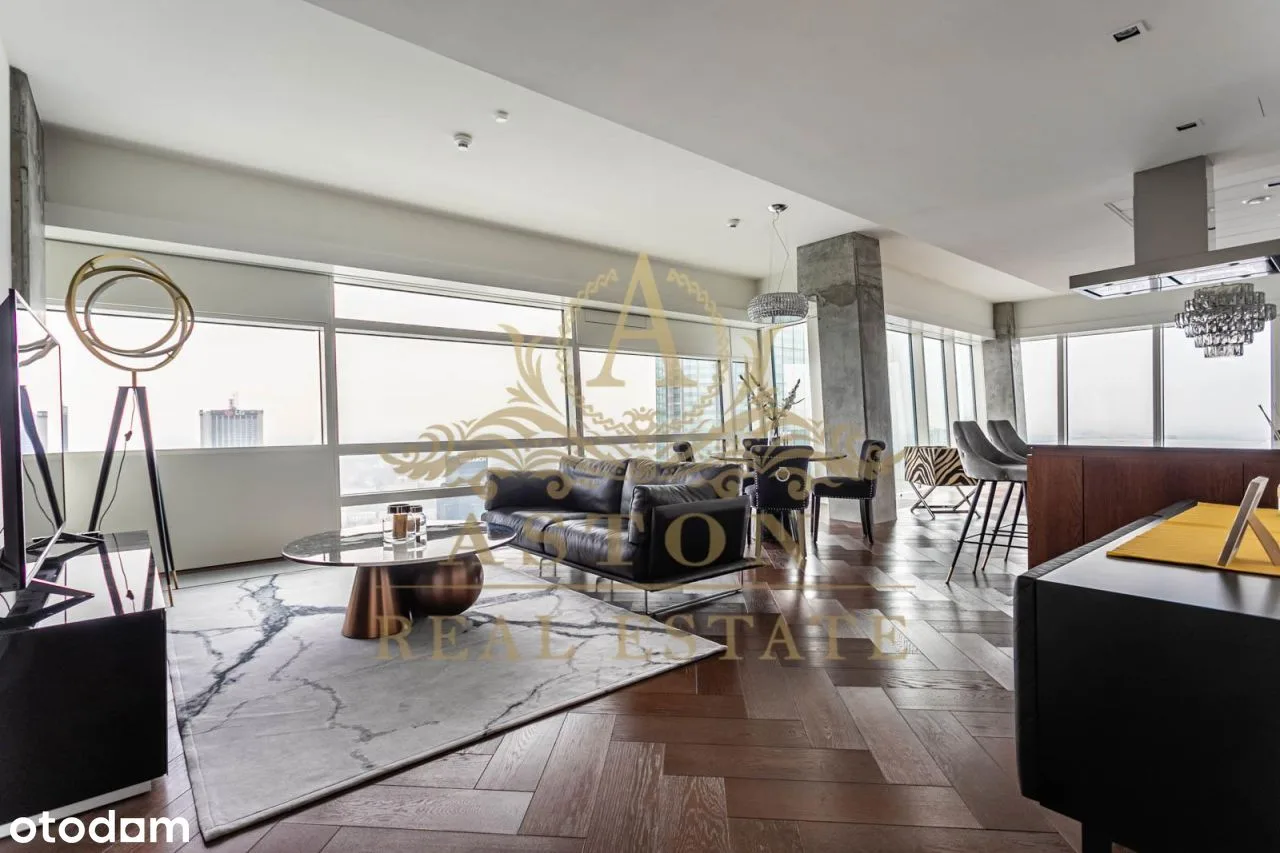 High class apartment on 38th floor on Złota 44