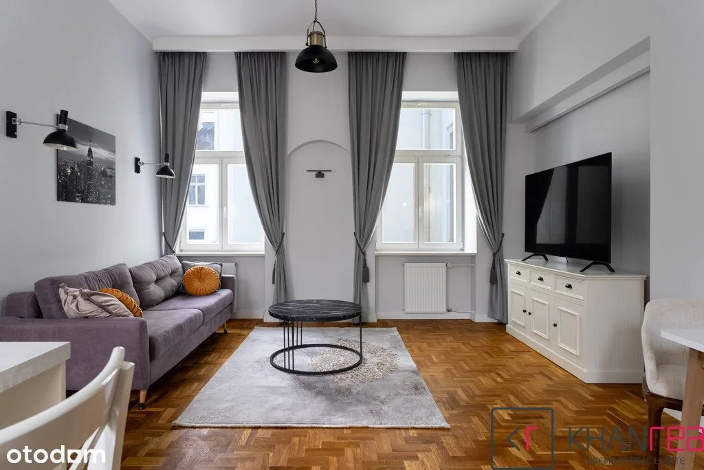 52 m², 2. piętro, Pl. Trzech Krzyży