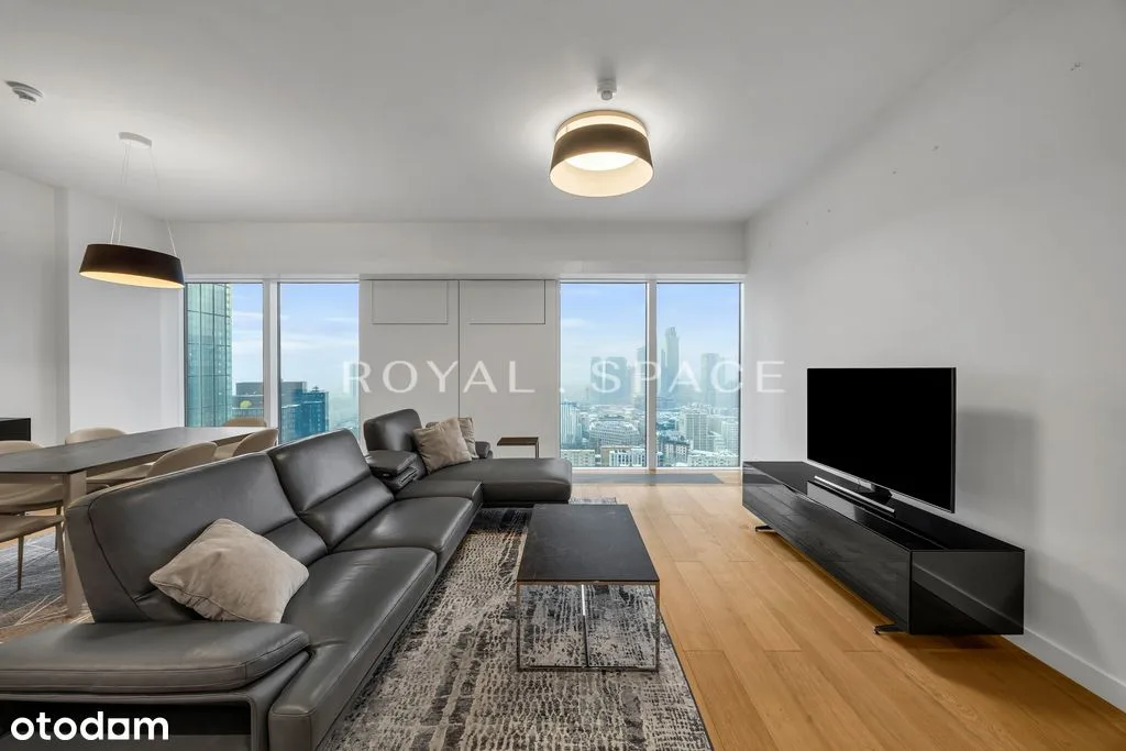 Złota 44 | Jasny przestronny apartament