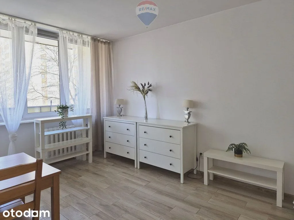 Mieszkanie 2-pokojowe z balkonem - blisko metra