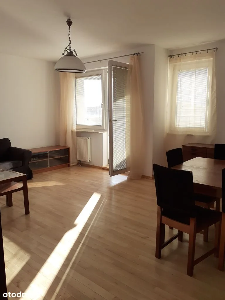 Przestronne 3 pokojowe mieszkanie z balkonem i garażem