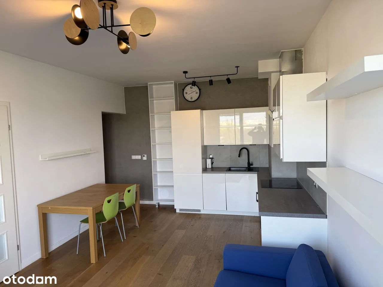 2 pokoje | Metro Młynów 3 min | Balkon