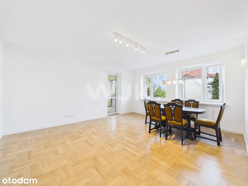Two-bedroom apartment with balcony in Ursynów