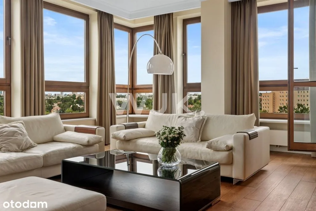 Two-bedroom apartment in Żoliborz