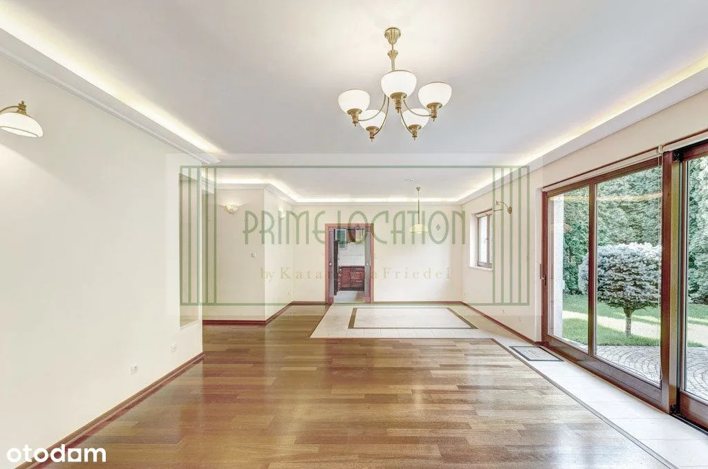 4-bedroom duplex apartment in Old Wilanów