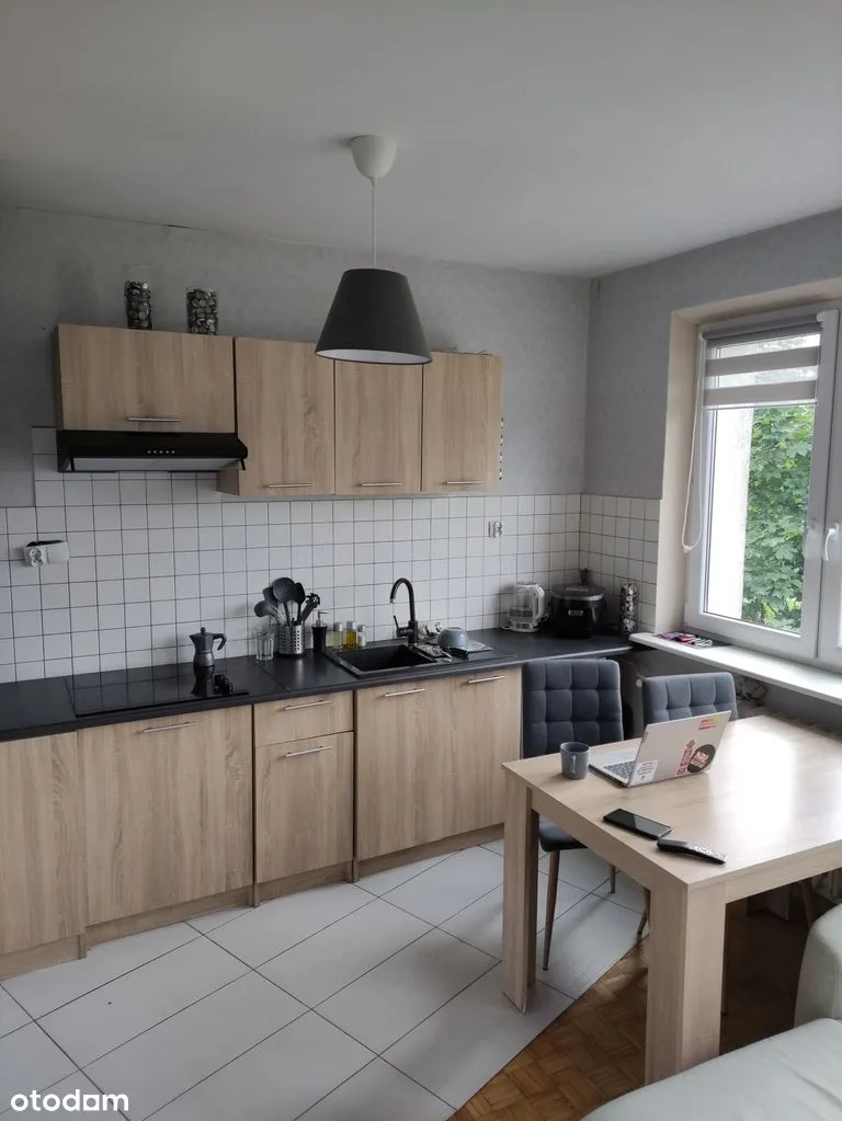 Apartamento de dois ambientes perto do metrô Ursynów