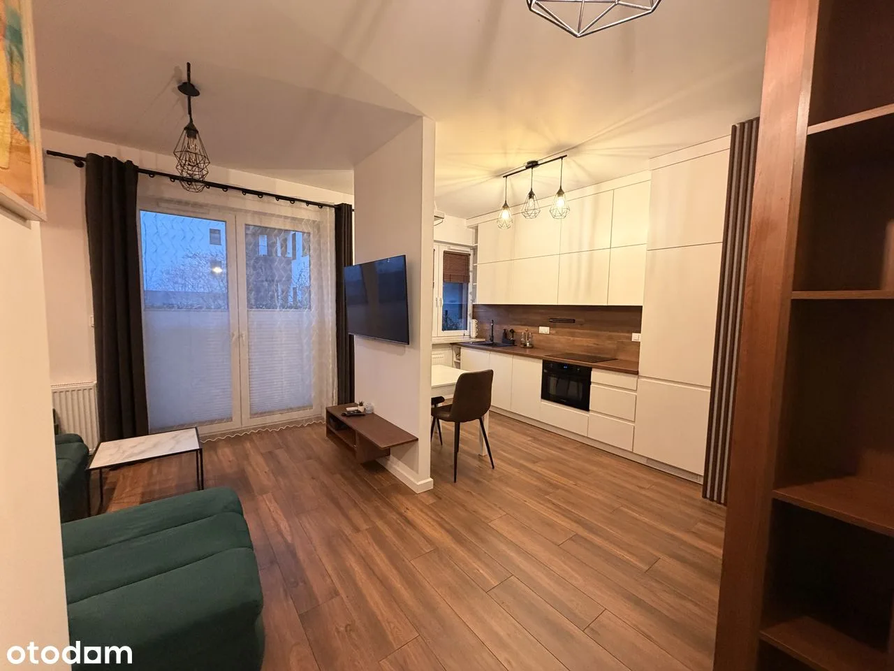 Departamento de 1 dormitorio en Grochów con jardín
