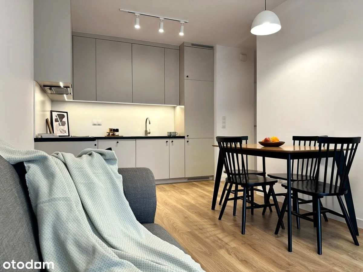 3-pokojowe | 48.9 m2 | Balkon | Internet w cenie | Bezpośrednio