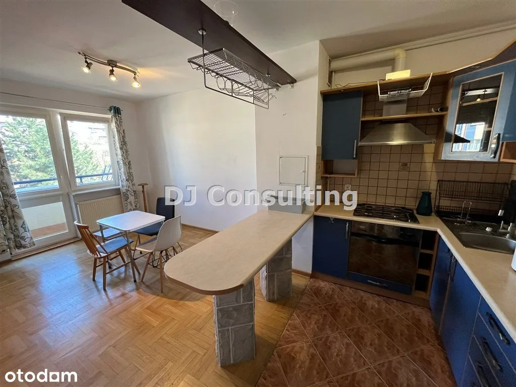 Two-bedroom apartment with parking in Ursynów