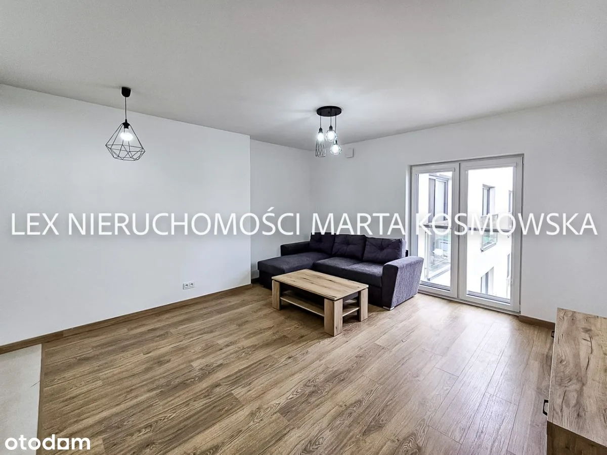 Трёхспальная квартира 90 m² с гаражом в Włochy