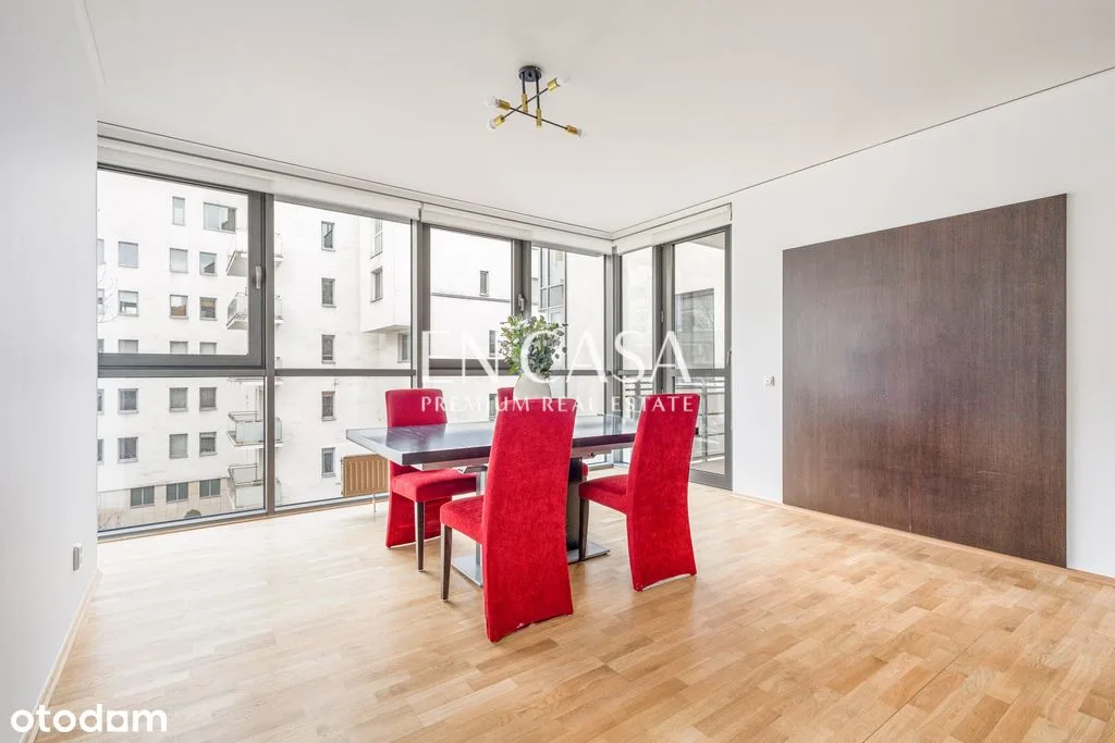 Stary Żoliborz: słoneczny apartament z basenem