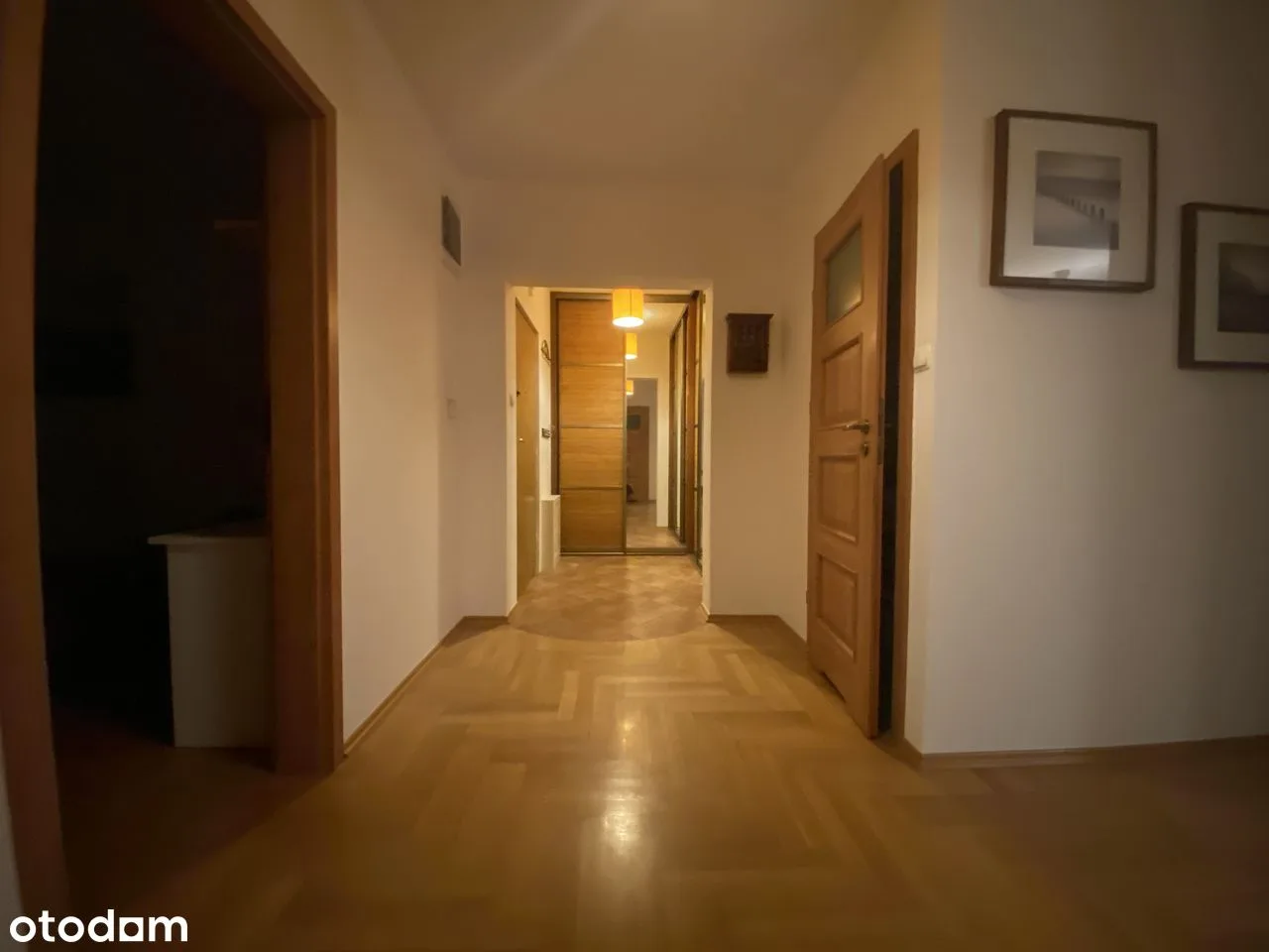 Two-bedroom apartment with balcony in Bielany