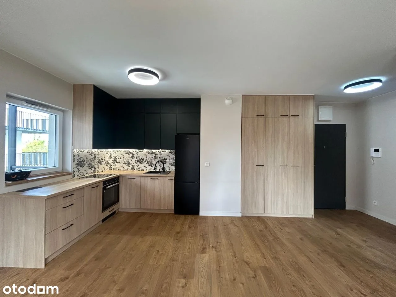 Apartament przy metrze, 44m2, z garażem w cenie-35
