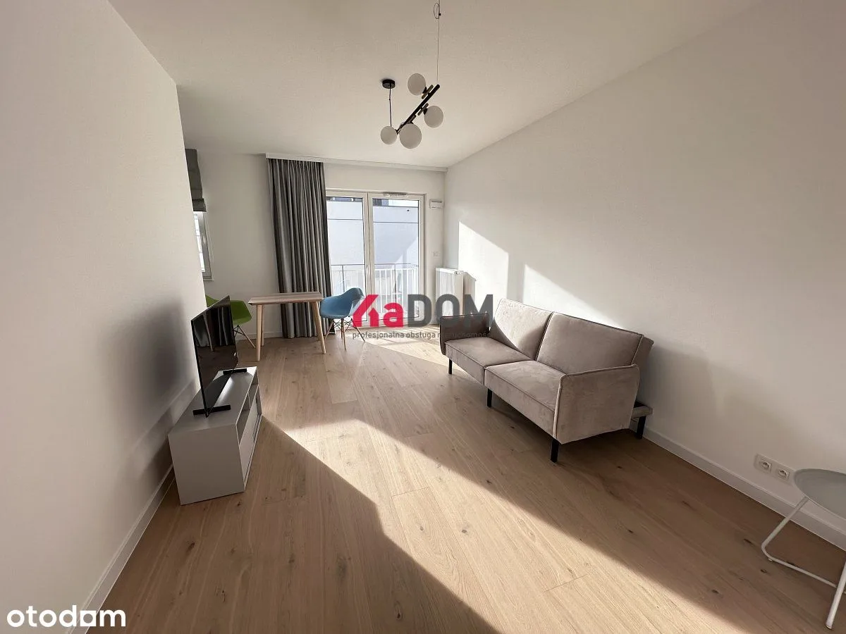 Apartamento com 2 quartos e varanda em Praga-Południe