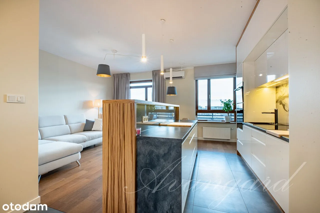 Last floor apartment, one or two parking places