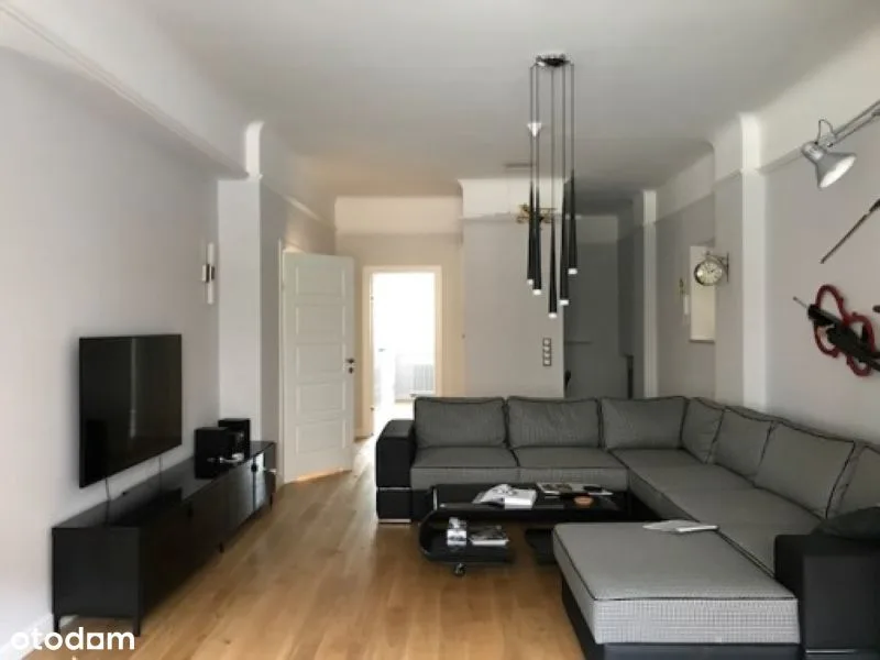 Elegant apartment near Three Crosses Square I South Downtown I