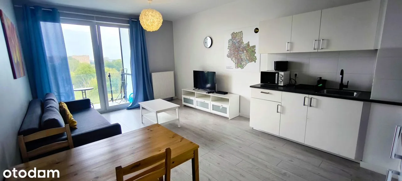 B. ładne ,garaż,nowe budownictwo 2023r., 400m. od kolejki Skm