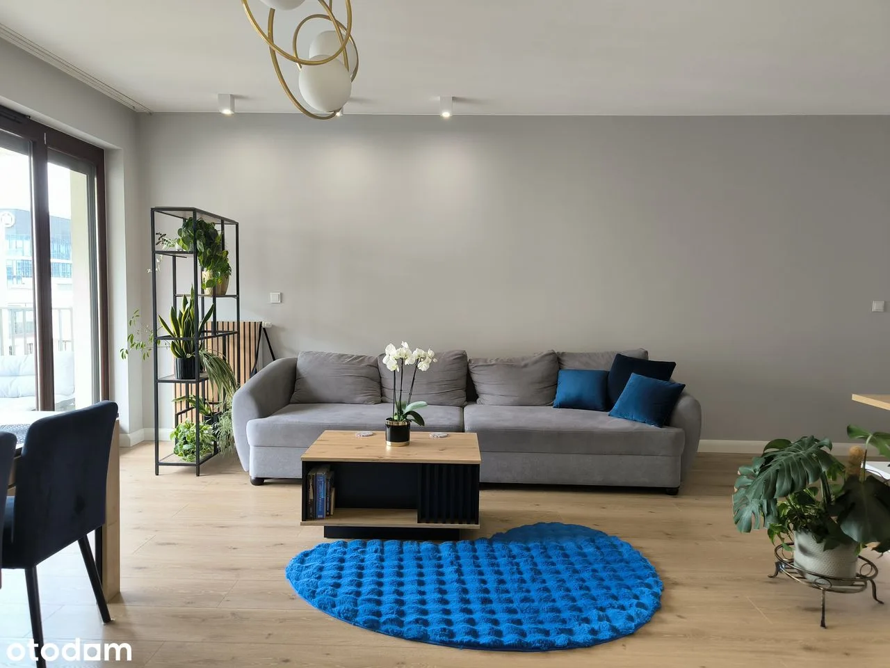 84 m², loggia, garaż, metro