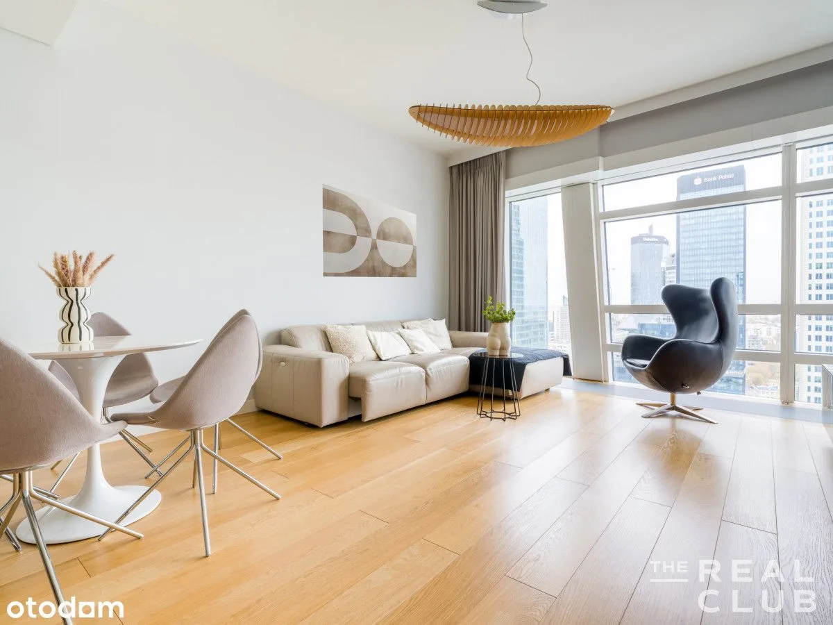Elegancki słoneczny apartament przy Złotej 44