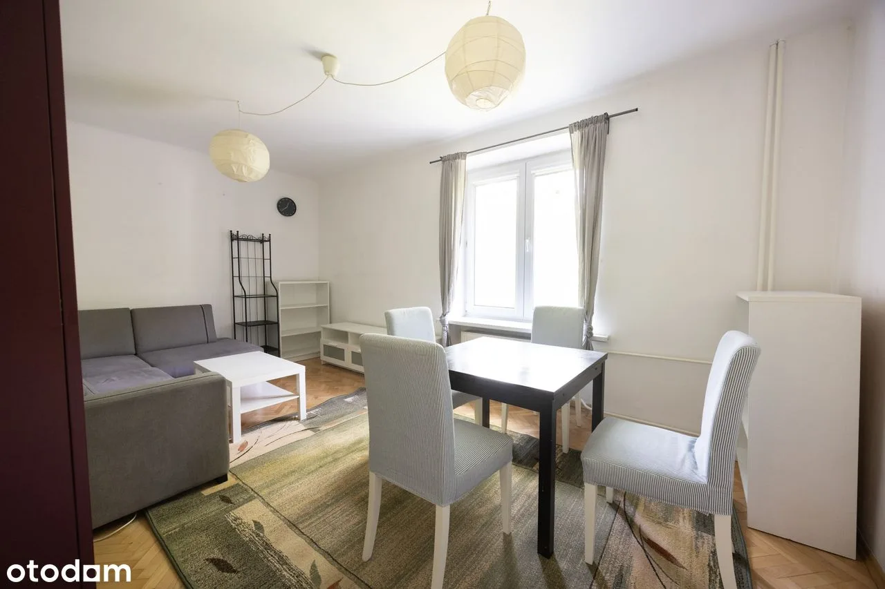 Apartamento com 2 quartos em Ochota
