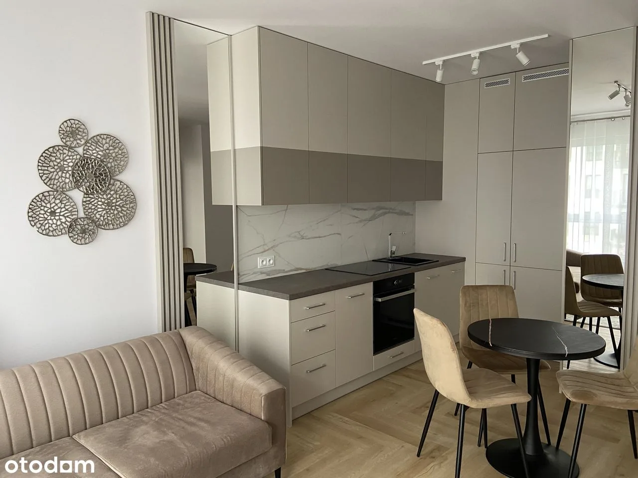 Beautiful 2-room apartment with garage Directly
