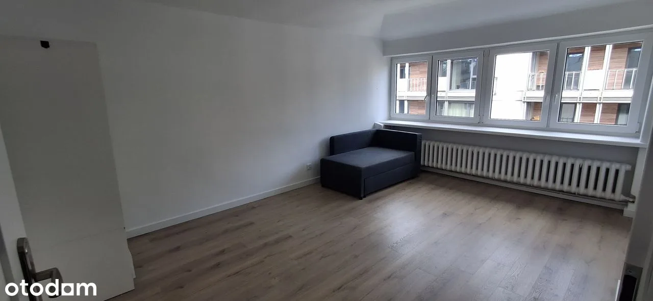 Renovated two-room apartment in Śródmieście