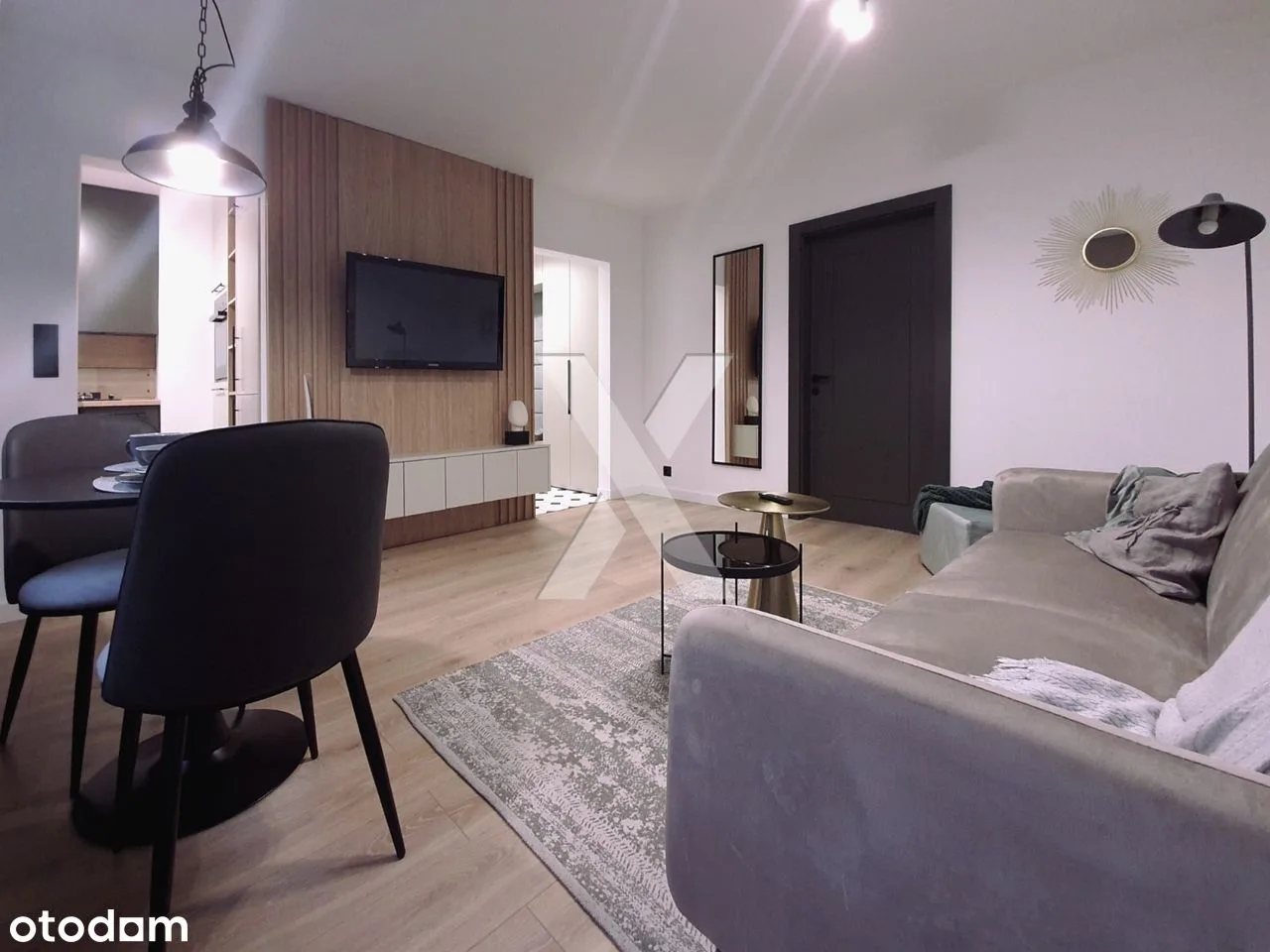 Renovated furnished two-room apartment in Śródmieście