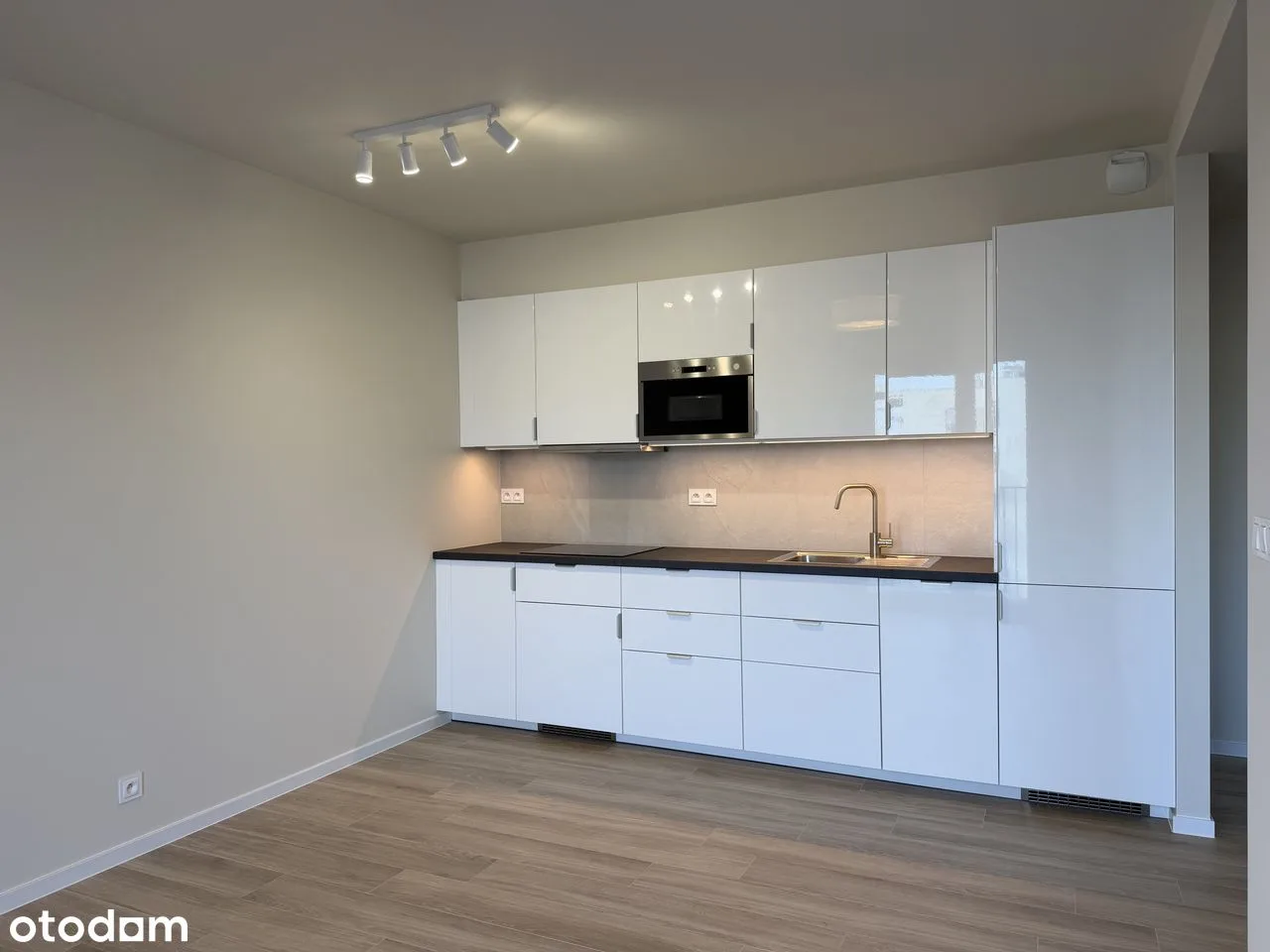 Apartamento de 3 habitaciones, balcón