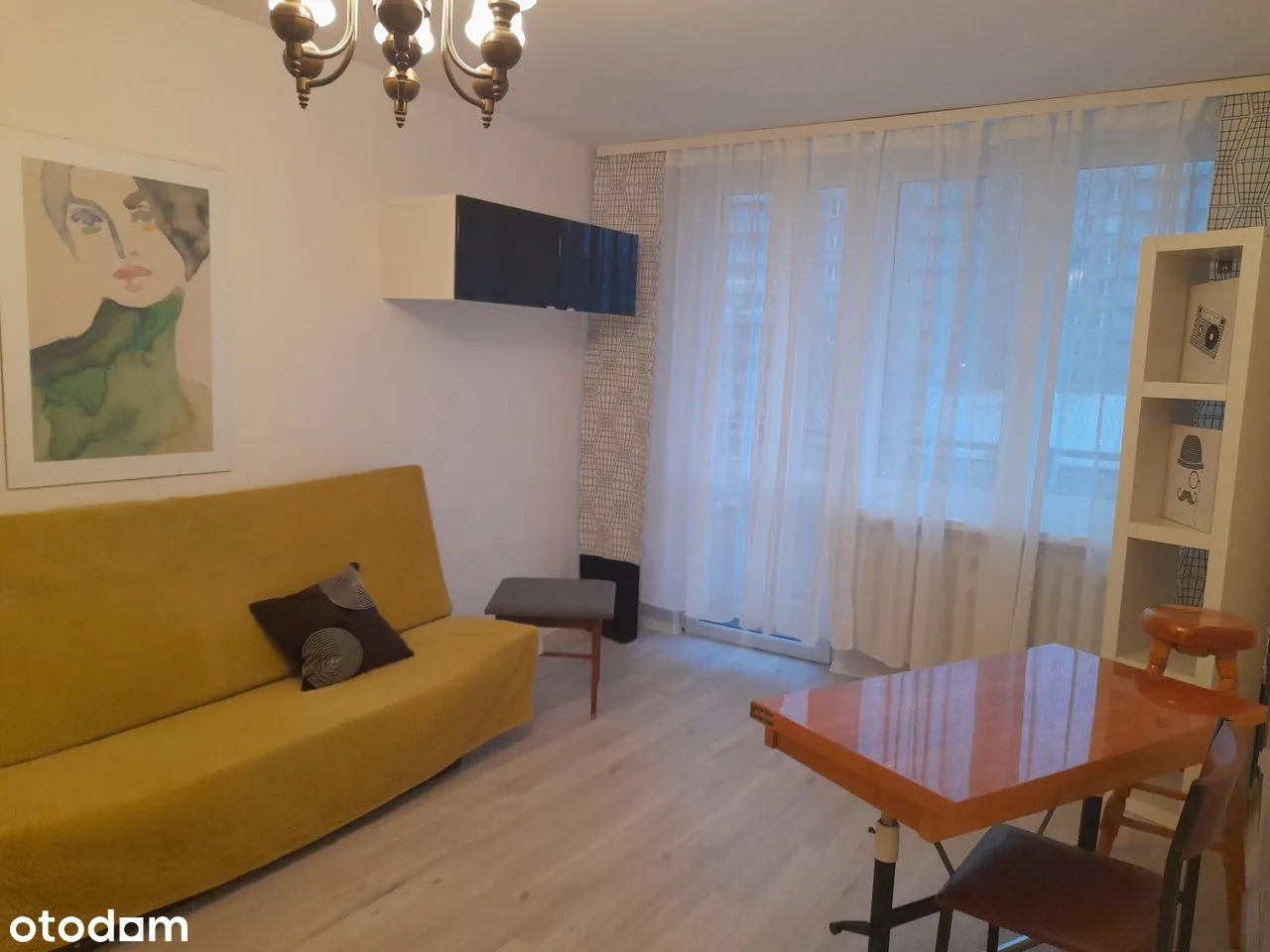 3. piętro, balkon, oddzielna kuchnia