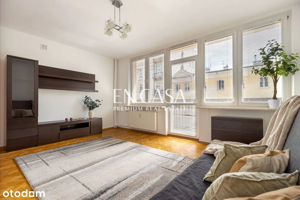 3rd-floor 2-room, balcony