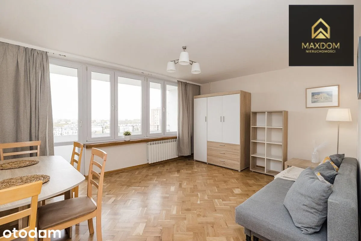 Renovated 3-room, balcony