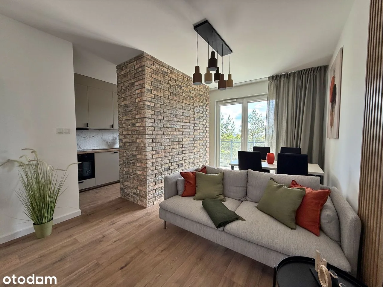 57 м², 2 спальни, балкон
