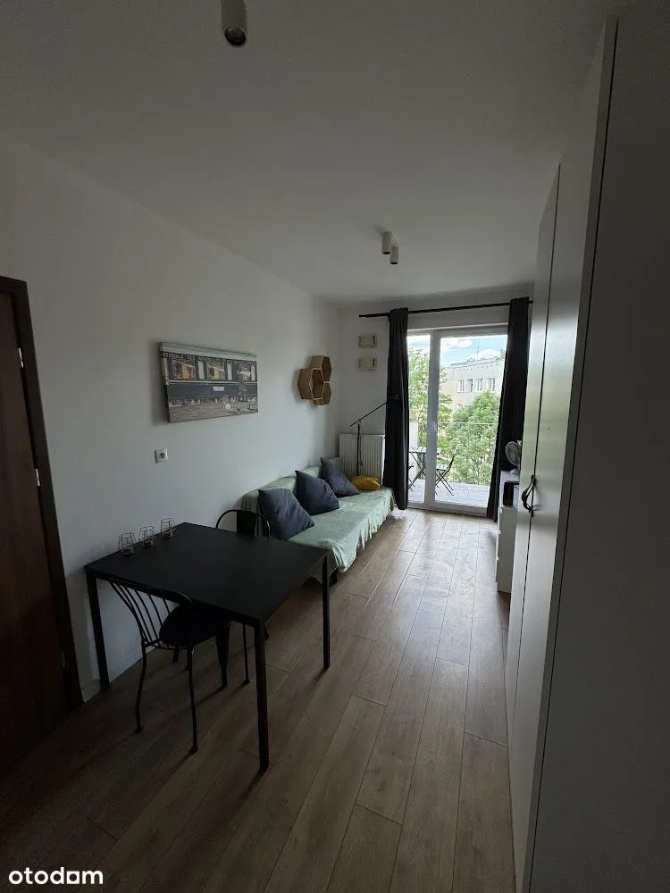 Kawalerka 18 m² z balkonem
