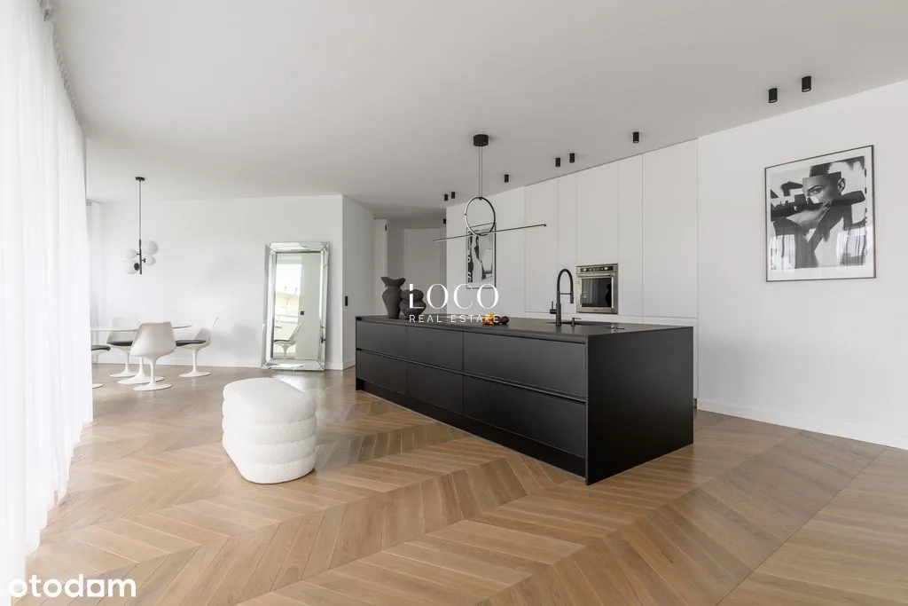 158 m², 8º piso, balcón