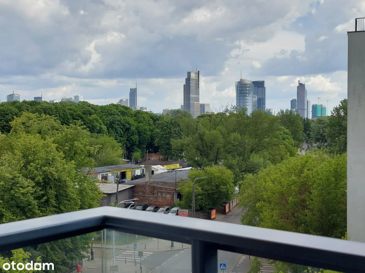 3 rooms, 14 m² balcony
