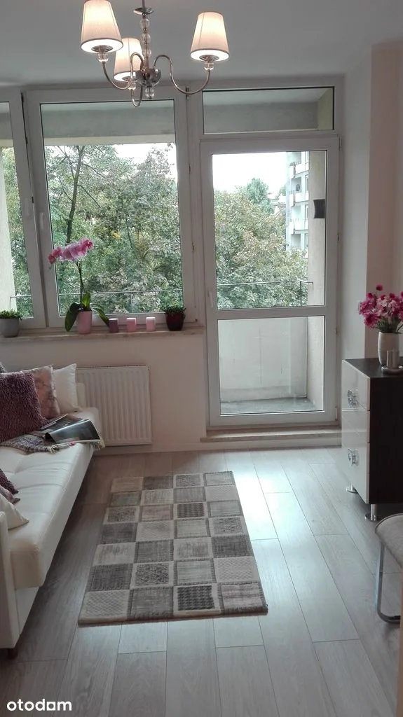 Pl Bankowy, 2 niezależne pokoje, bezpośrednio, najem okazjonalny