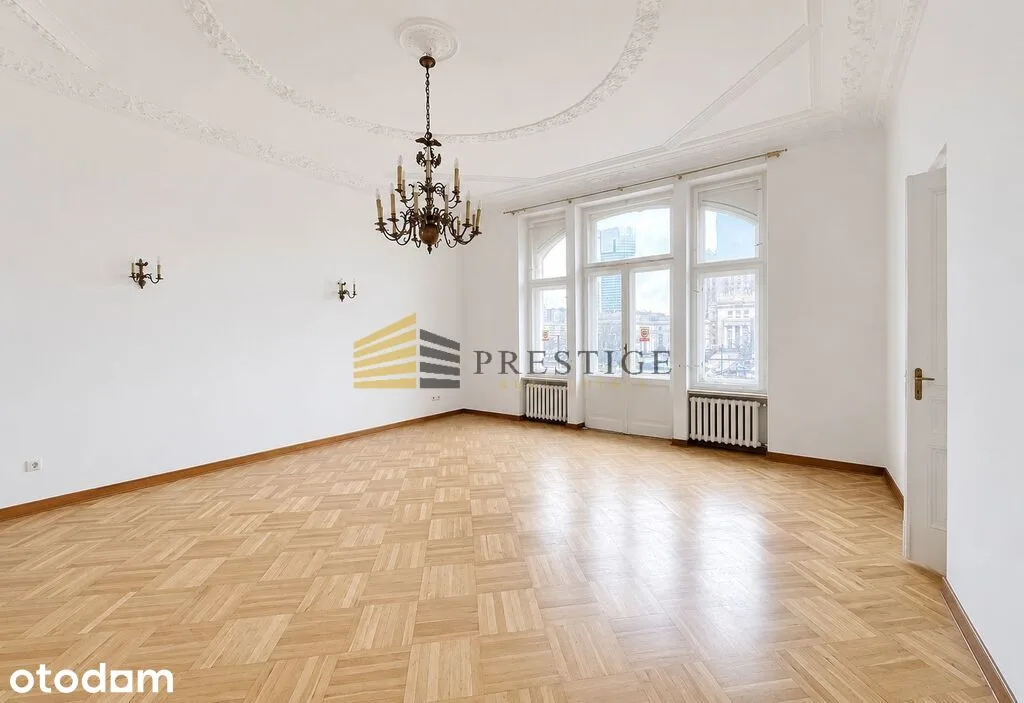 200 м², 3 комнаты, балкон